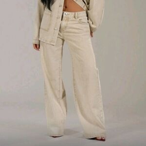 Beige Wide-Leg Jeans